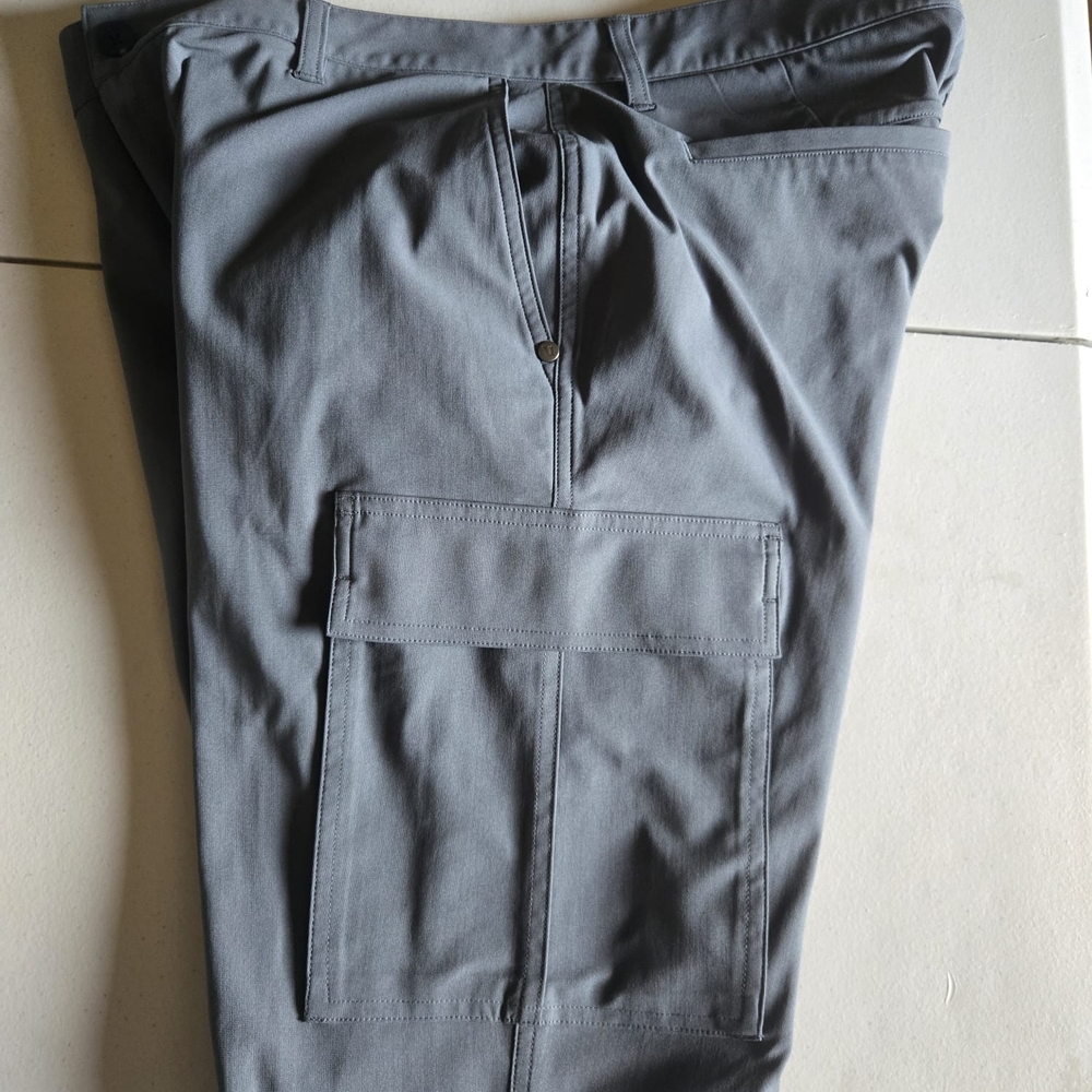 Vuori Meta Cargo Pant Jogger Blue Color Size 33